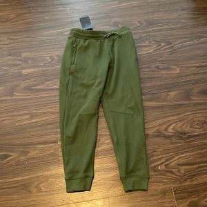Fabletics - Mens Green Mens Sweatpants Size Small. The Go-to Jogger